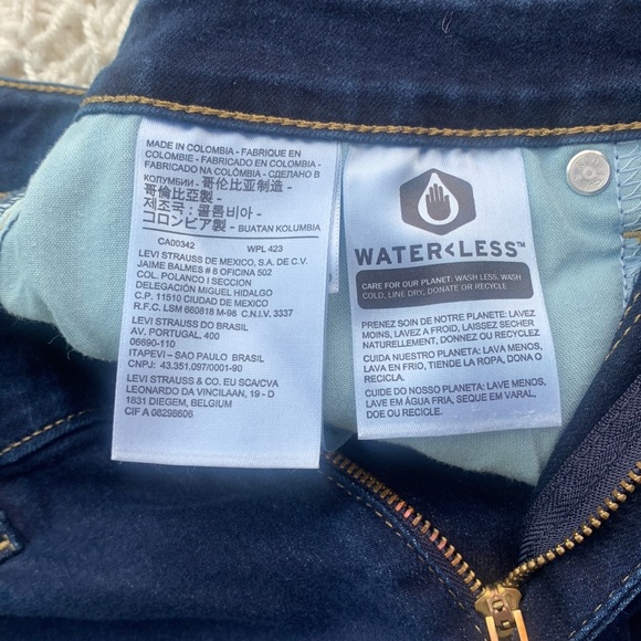 Levi’s 711 Skinny Dark Wash Jeans - Picture 13 of 15